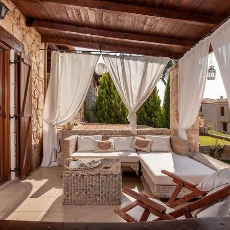 Luxurious Stone House * Siviri