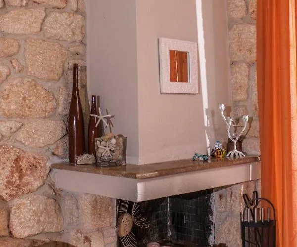 Holiday home Luxurious Stone House